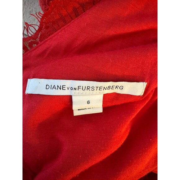 Diane Von Furstenberg Zarita in Hot Coral Lace Zip V-back Dress  Size 6 - Picture 4 of 8